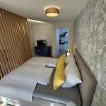 Gaesteapartment Am Agra Park Apartment *